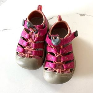 Keen toddler sandals size 8